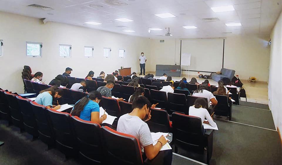 <span class='bolder font-color-secondary'>¿En dónde</span> presento mi examen?