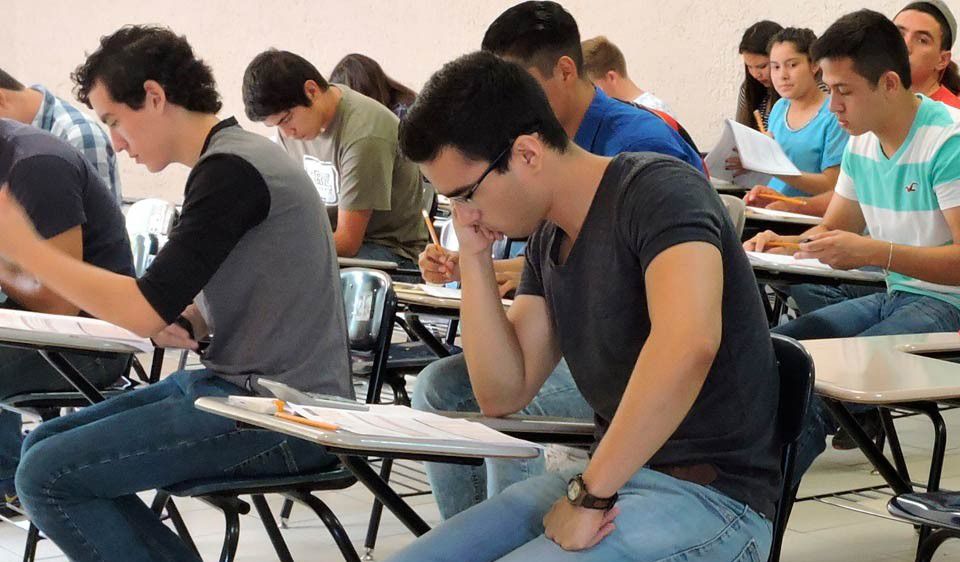 ¿Con este plan <span class='bolder font-color-secondary'>obtengo mi certificado de bachillerato?<span>